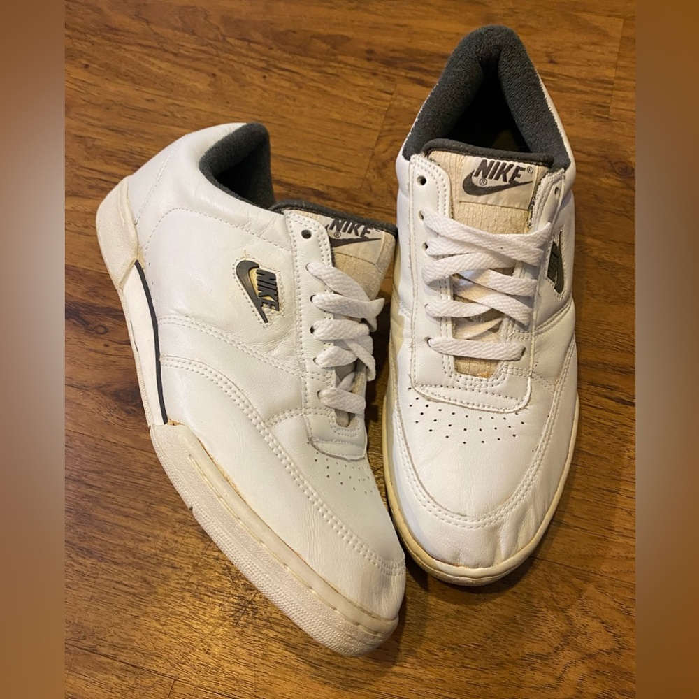 Vintage 1987 Nike Shoes Tennis RARE Men’s 9.5 Tennis Skate 100% Authentic